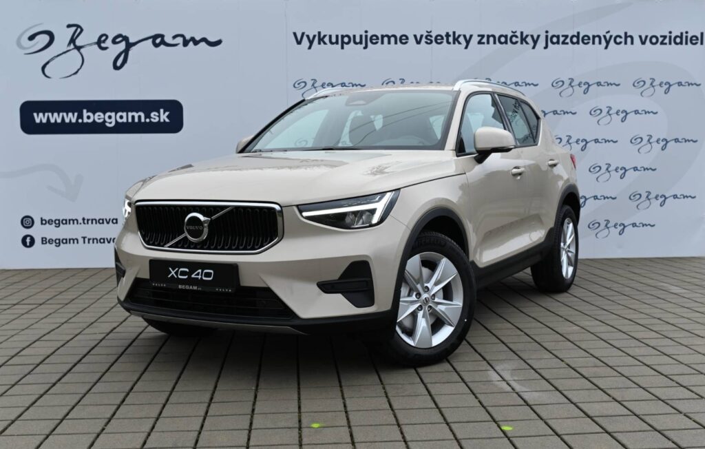 Volvo XC40 B3 (P) CORE | Begam