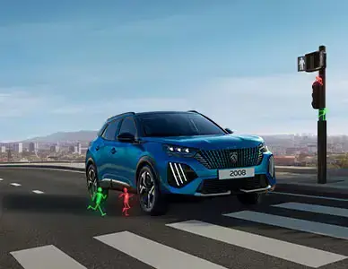 Modré kompaktné SUV Peugeot 2008 na priechode pre chodcov v akcii Bežte ako o Peugeot v BEGAM Trnava