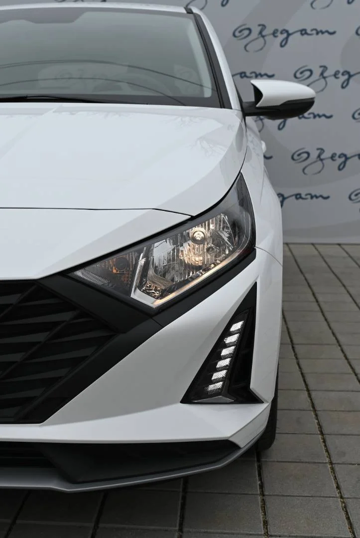 Hyundai i20 1.0 T-GDi Family | Begam Trnava