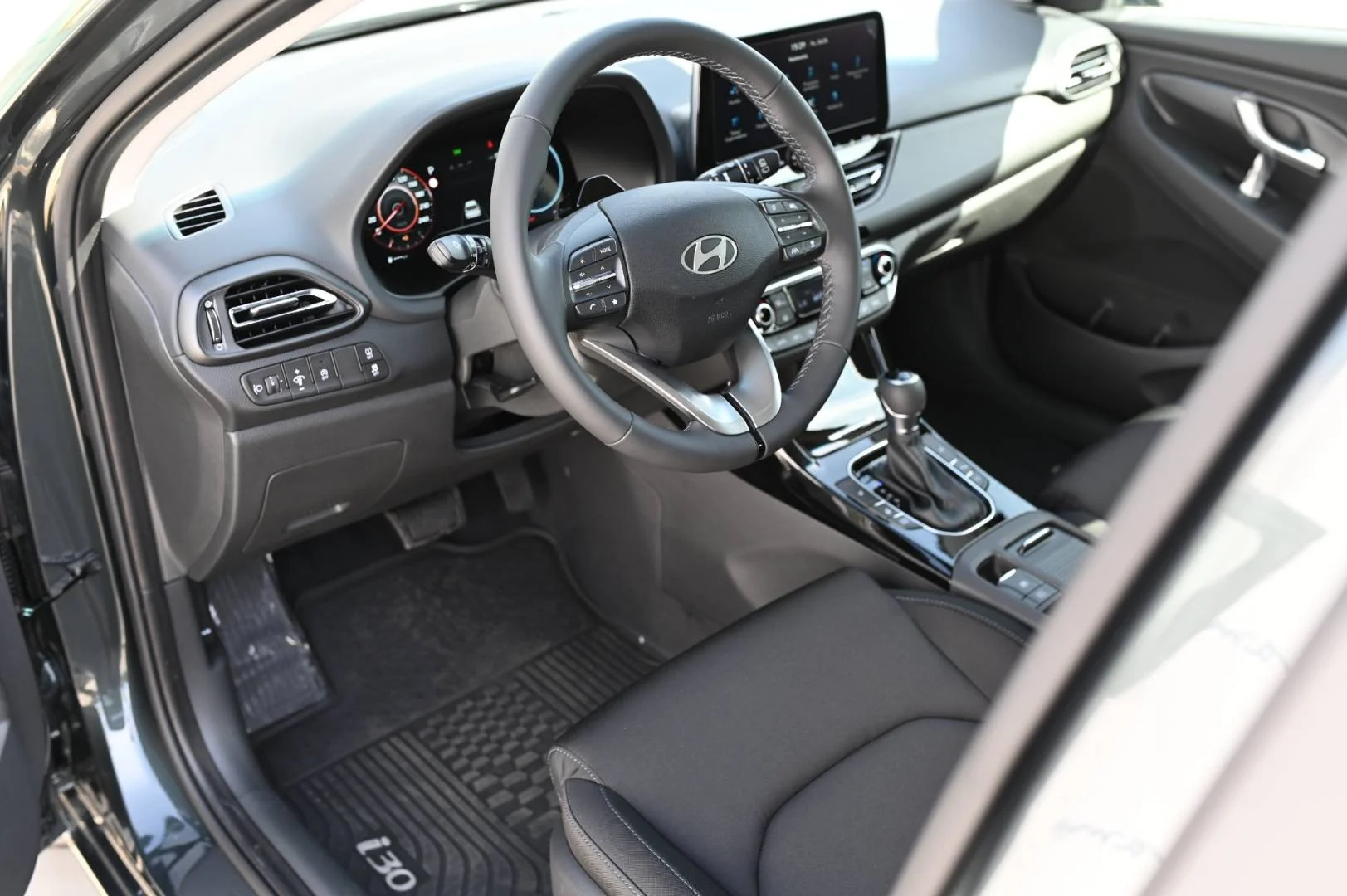 Hyundai i30 CW i30WGN 1.6 T-GDi STYLE 7DCT MY26 | Begam Trnava