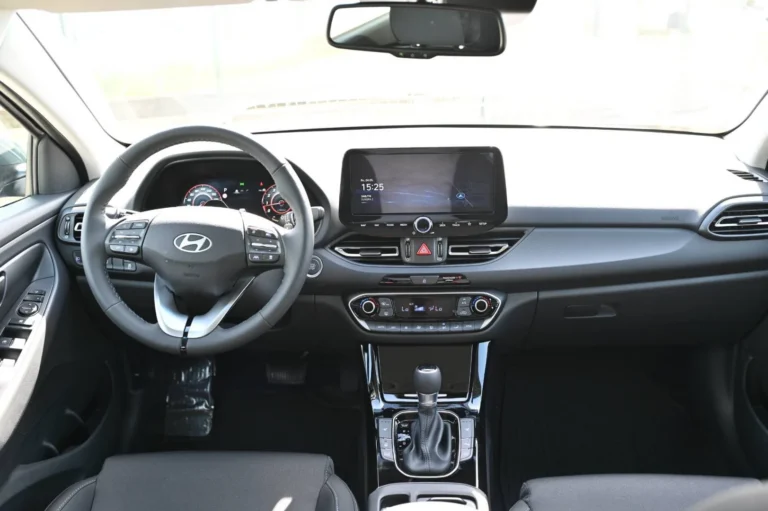 Hyundai i30 CW 1.6 T-GDi STYLE 7DCT MY26 | Begam Trnava