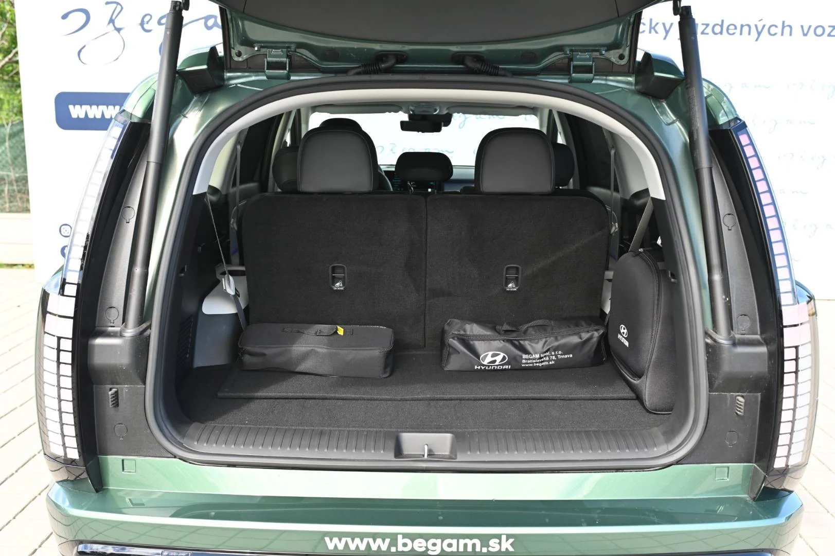 Hyundai Ioniq 9 7S Premium 4x4 BEV 110kWh 226kW | Begam Trnava