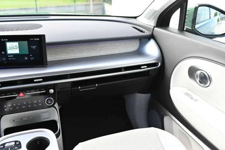 Hyundai Ioniq 9 7S Premium 4x4 BEV 110kWh 226kW | Begam Trnava