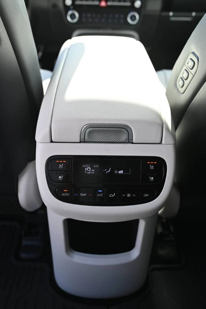 Hyundai Ioniq 9 7S Premium 4x4 BEV 110kWh 226kW | Begam Trnava
