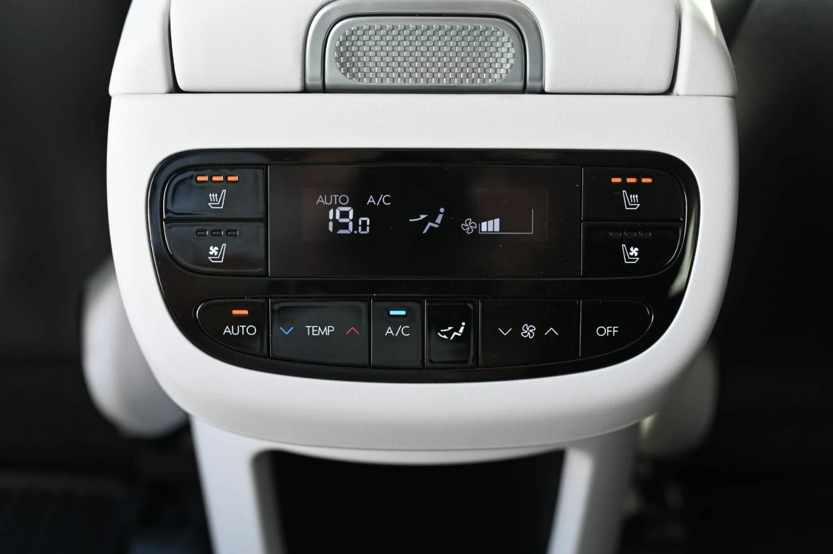 Hyundai Ioniq 9 7S Premium 4x4 BEV 110kWh 226kW | Begam Trnava