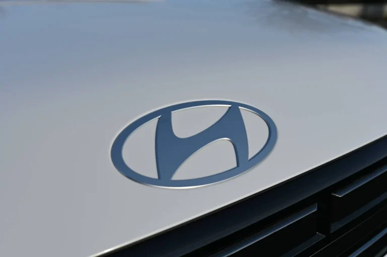 Hyundai Santa Fe MX5 7S 1.6T PHEV PREMIUM MY26 | Begam Trnava