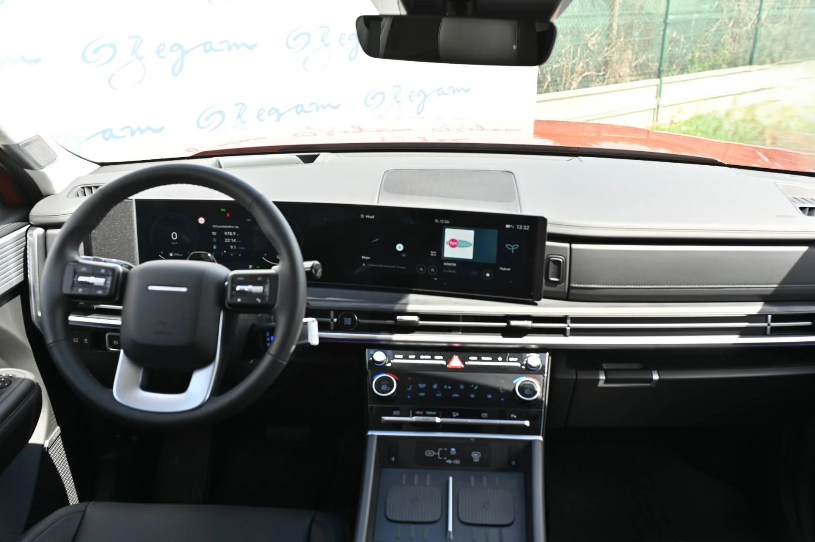 Hyundai Santa Fe PREMIUM 5S 4X4 1,6T-GDi HEV MY2025 | Begam Trnava