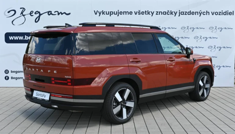 Hyundai Santa Fe PREMIUM 5S 4X4 1,6T-GDi HEV MY2025 | Begam Trnava