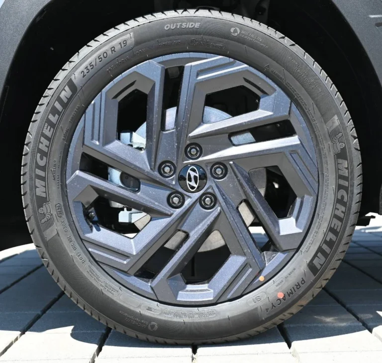 Hyundai Tucson NX4 Black Line 1.6T-GDi, 110kW, 7DCT MY27 | Begam Trnava
