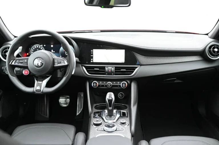 Alfa Romeo Giulia Quadrifoglio 2.9 V6 Bi-Turbo AT | Begam Trnava