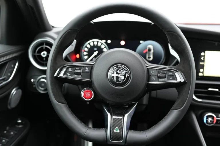 Alfa Romeo Giulia Quadrifoglio 2.9 V6 Bi-Turbo AT | Begam Trnava