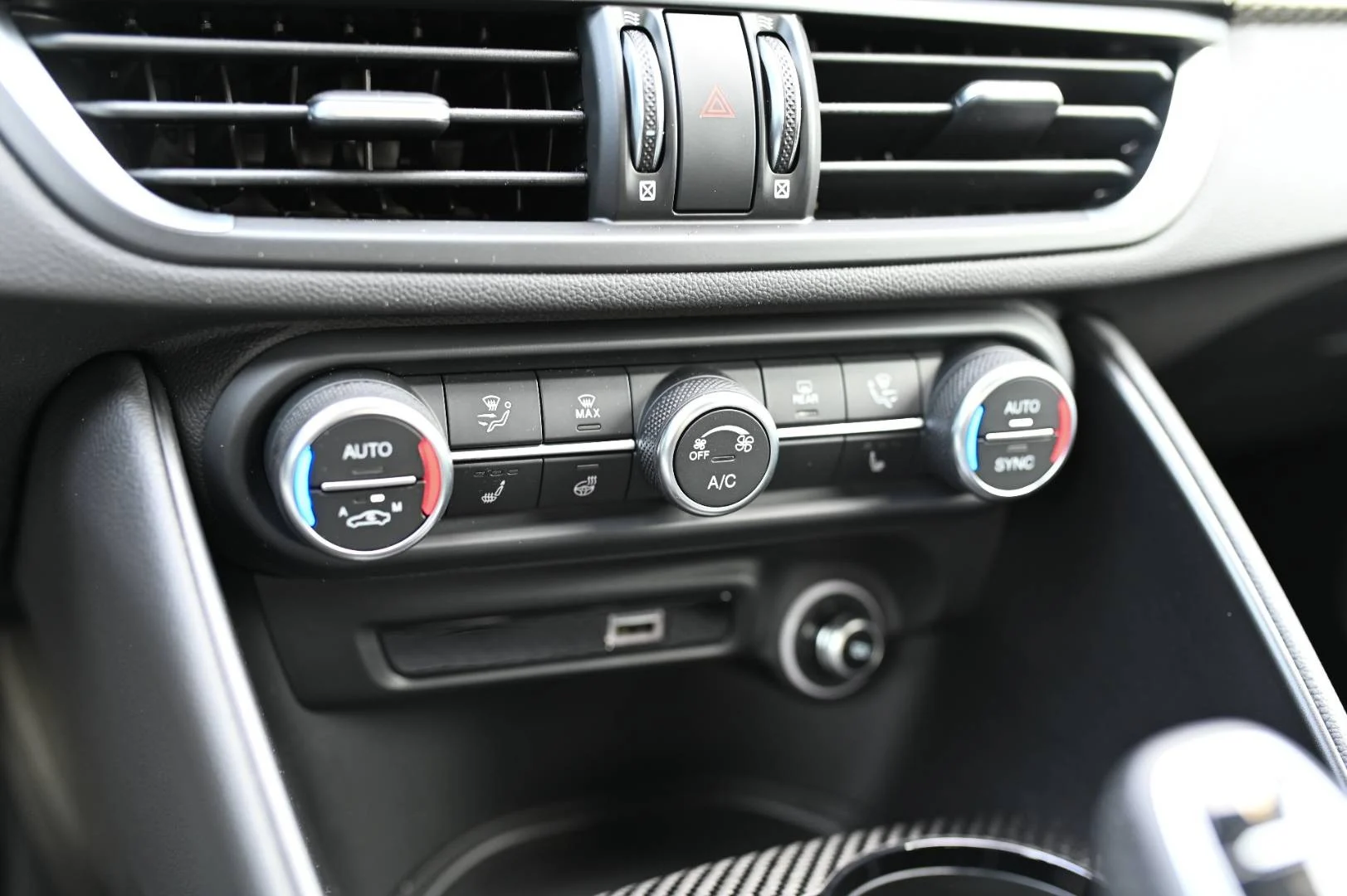 Alfa Romeo Giulia Quadrifoglio 2.9 V6 Bi-Turbo AT | Begam Trnava