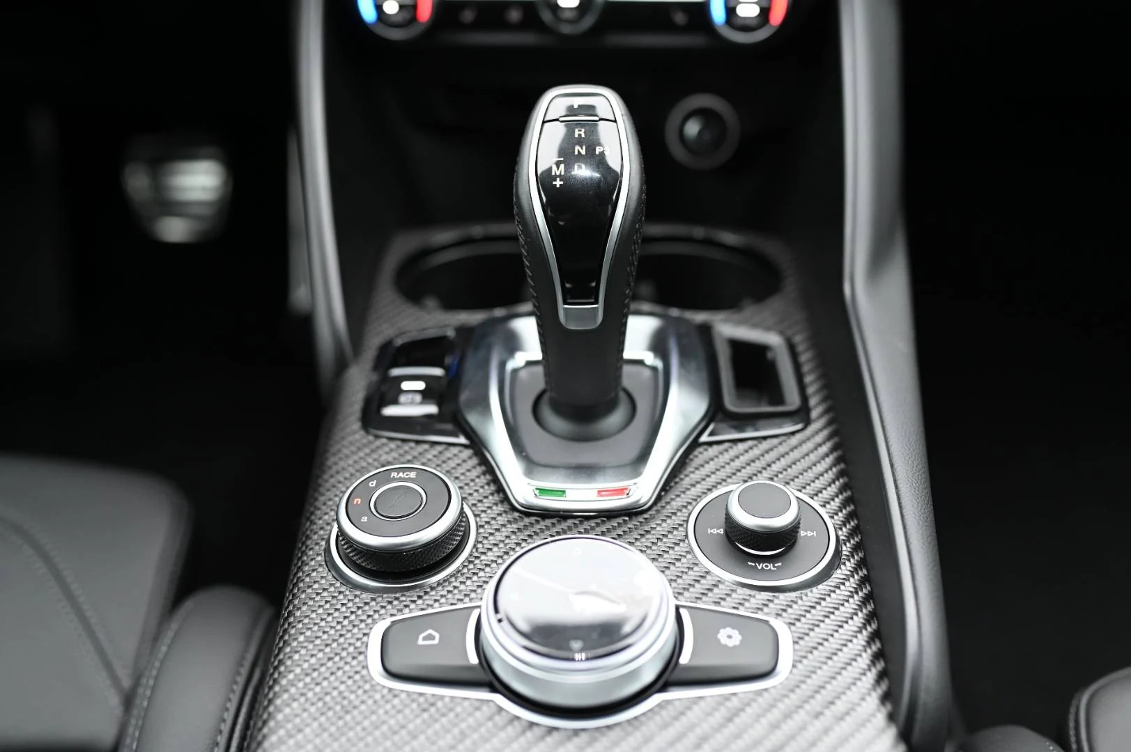 Alfa Romeo Giulia Quadrifoglio 2.9 V6 Bi-Turbo AT | Begam Trnava
