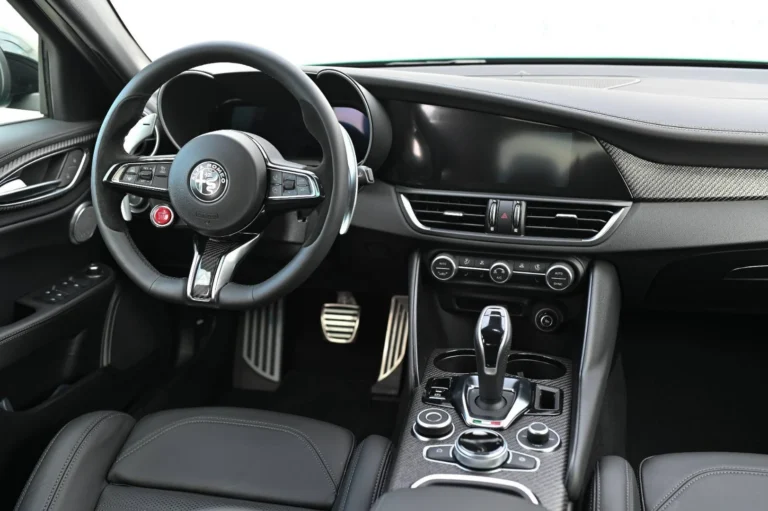 Alfa Romeo Giulia Quadrifoglio 2.9 V6 Bi-Turbo AT | Begam Trnava