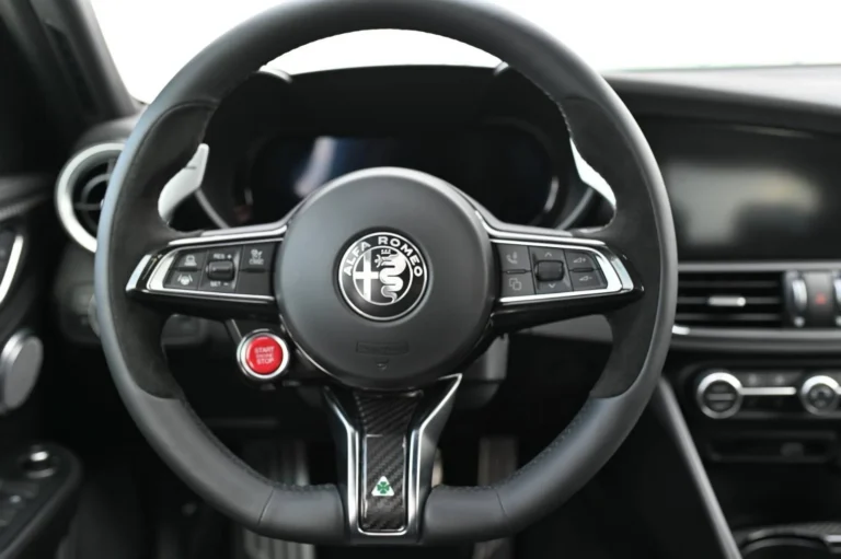 Alfa Romeo Giulia Quadrifoglio 2.9 V6 Bi-Turbo AT | Begam Trnava