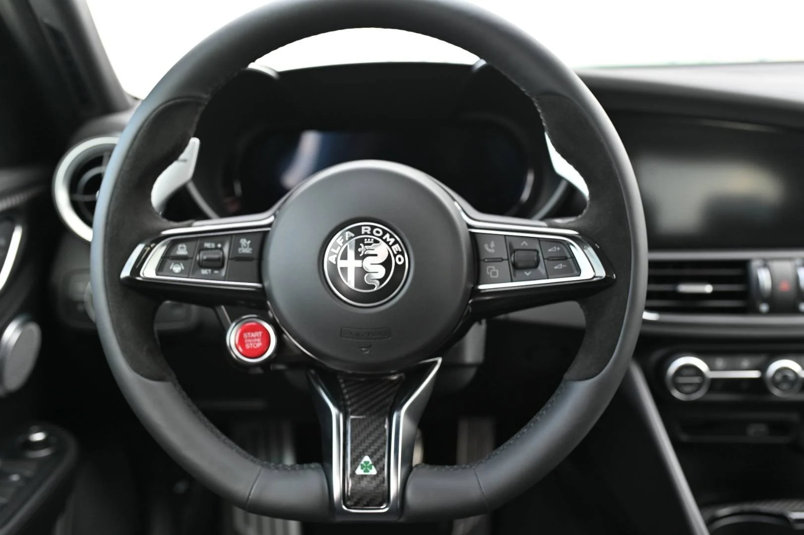 Alfa Romeo Giulia Quadrifoglio 2.9 V6 Bi-Turbo AT | Begam Trnava