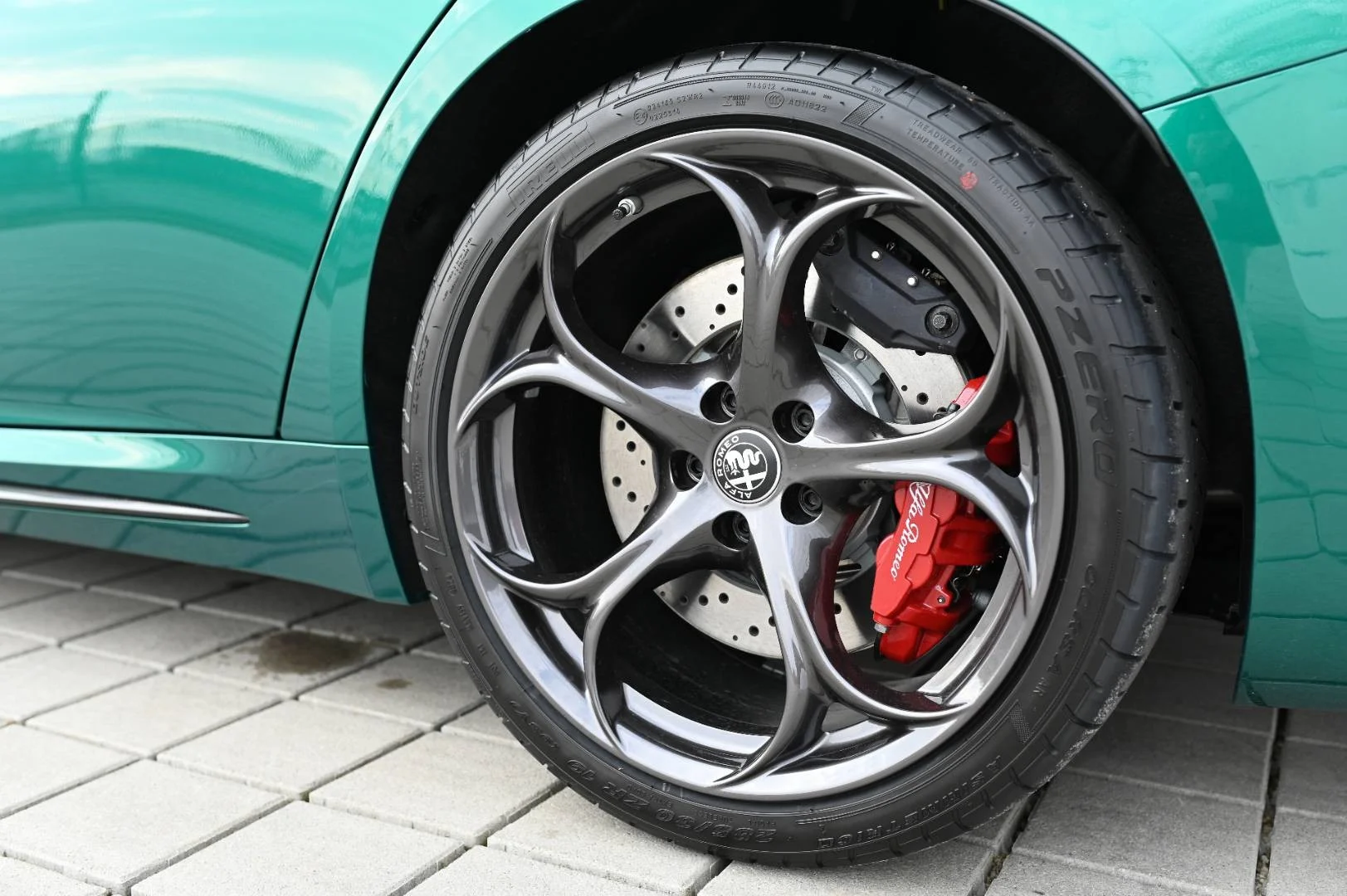 Alfa Romeo Giulia Quadrifoglio 2.9 V6 Bi-Turbo AT | Begam Trnava