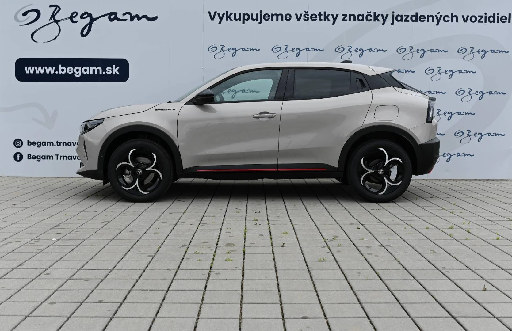 Alfa Romeo Junior 1.2T Hybrid 145k 6AT SPECIALE | Begam Trnava