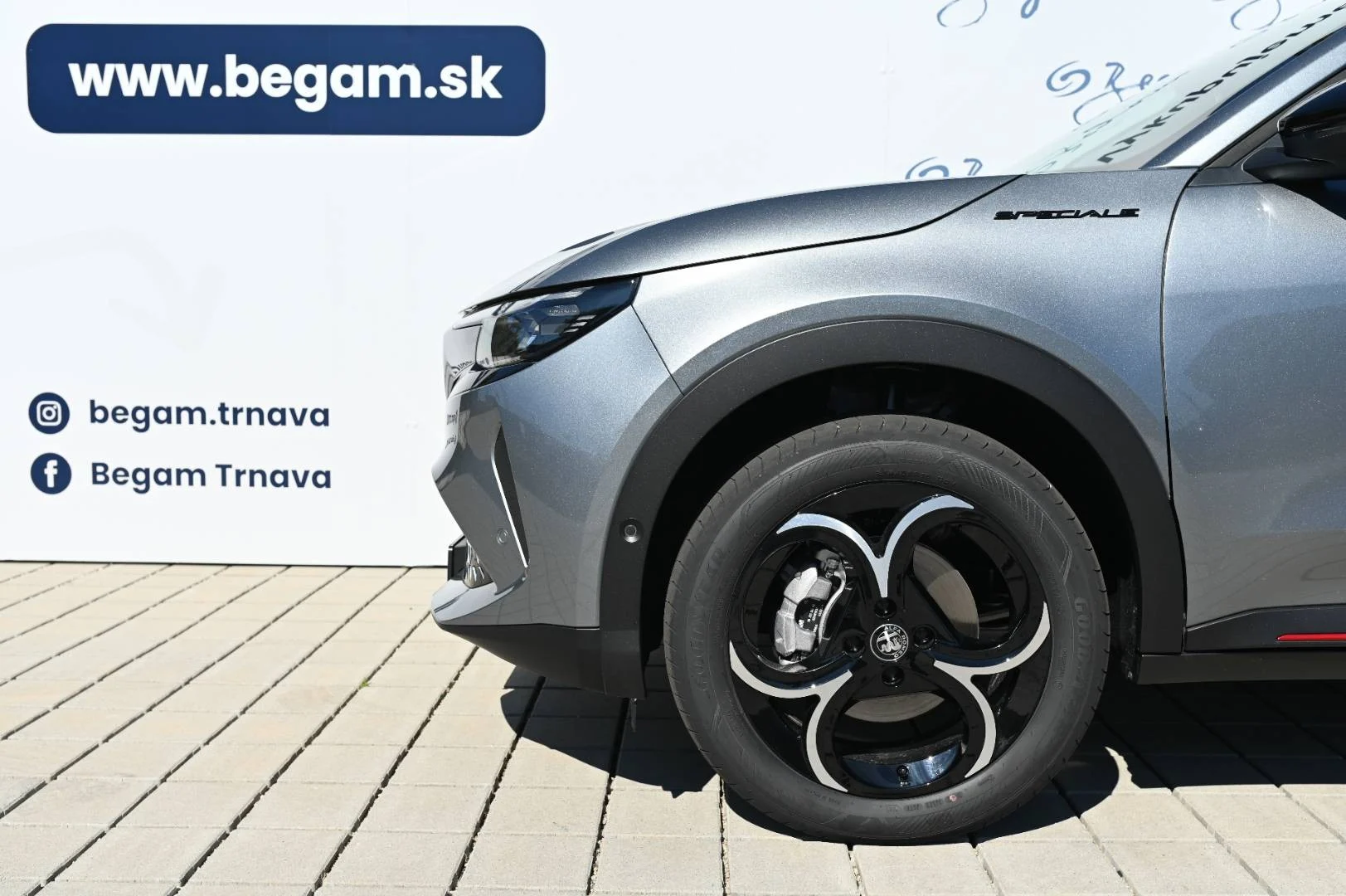 Alfa Romeo Junior 1.2T Hybrid 145k 6AT SPECIALE | Begam Trnava