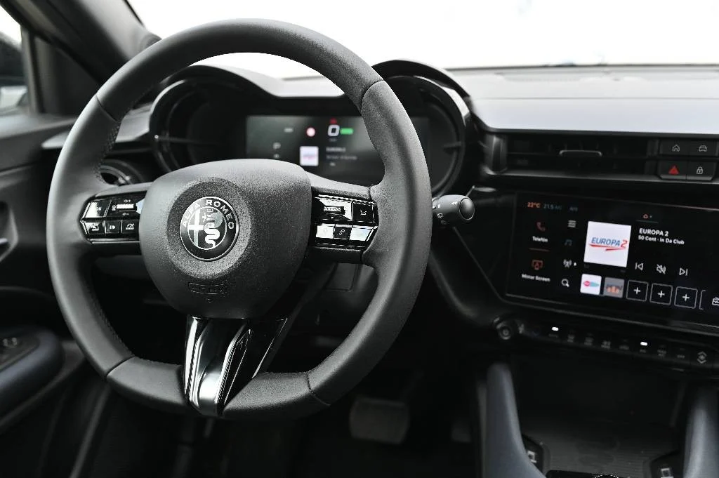 Alfa Romeo Junior Elettrica 54 kWh | Begam Trnava
