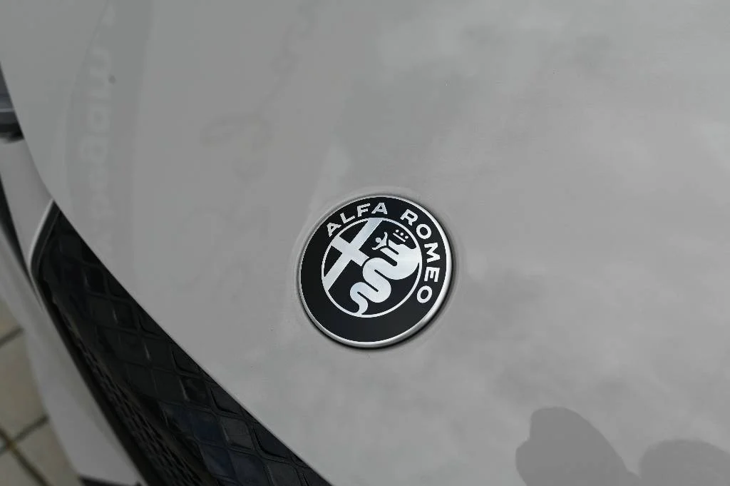 Alfa Romeo Junior Elettrica 54 kWh | Begam Trnava
