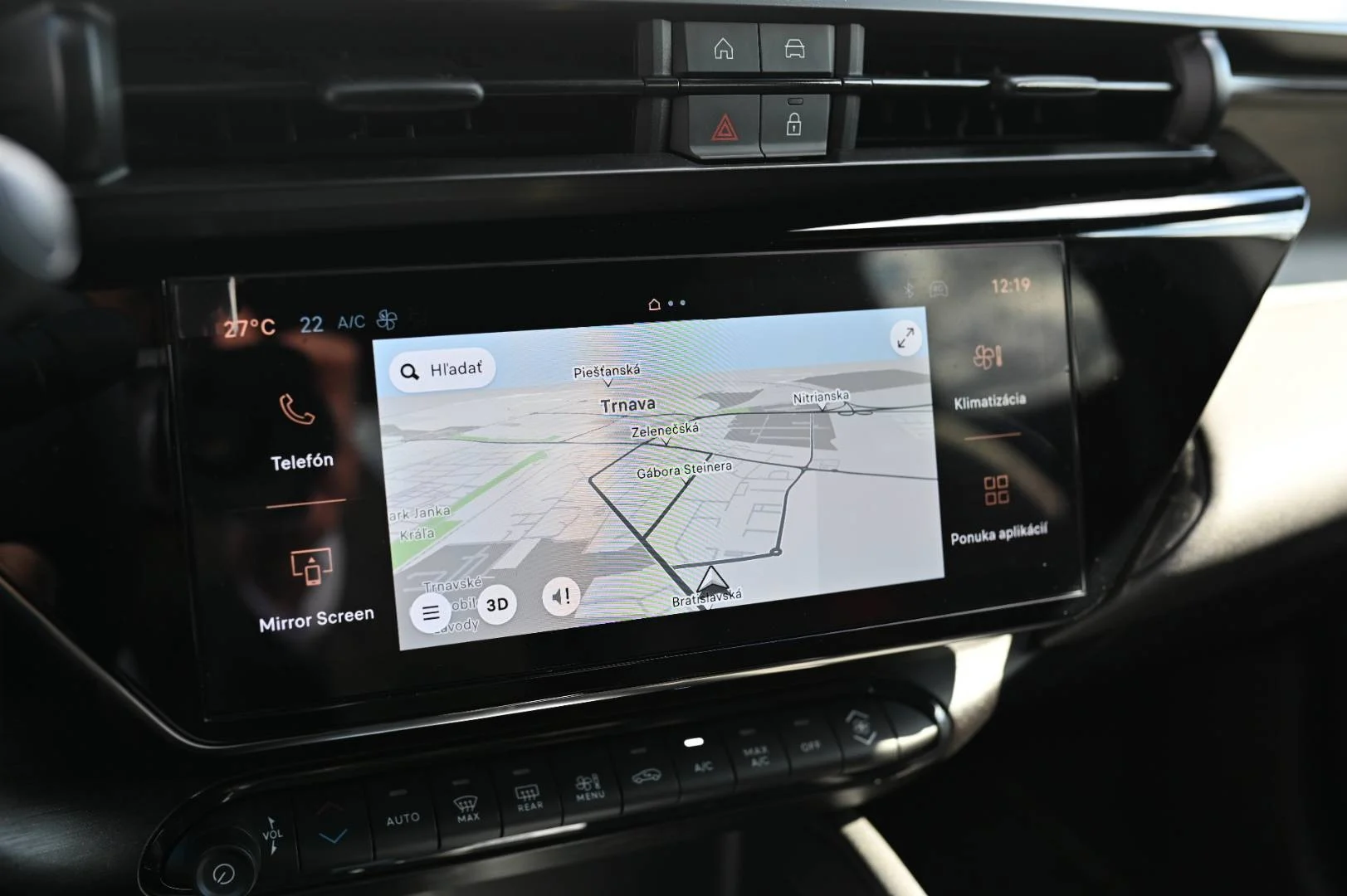 Alfa Romeo Junior Q4 1.2T Hybrid 145k 6AT | Begam Trnava