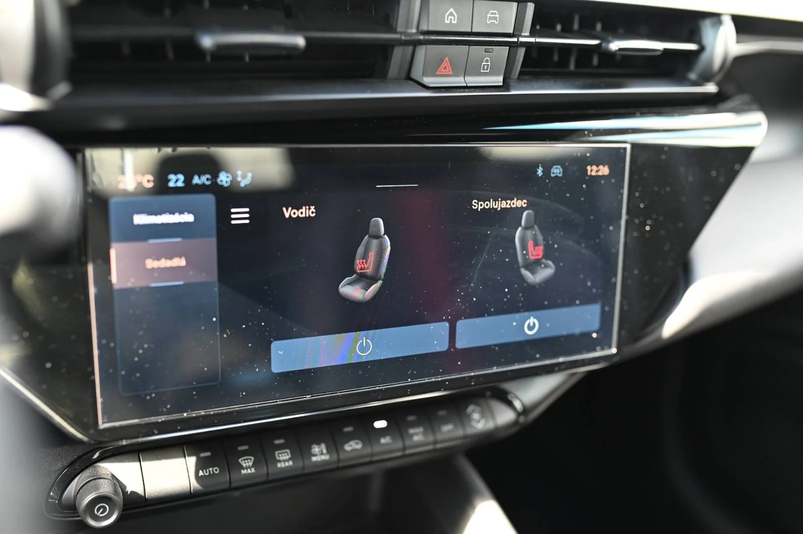 Alfa Romeo Junior Q4 1.2T Hybrid 145k 6AT | Begam Trnava