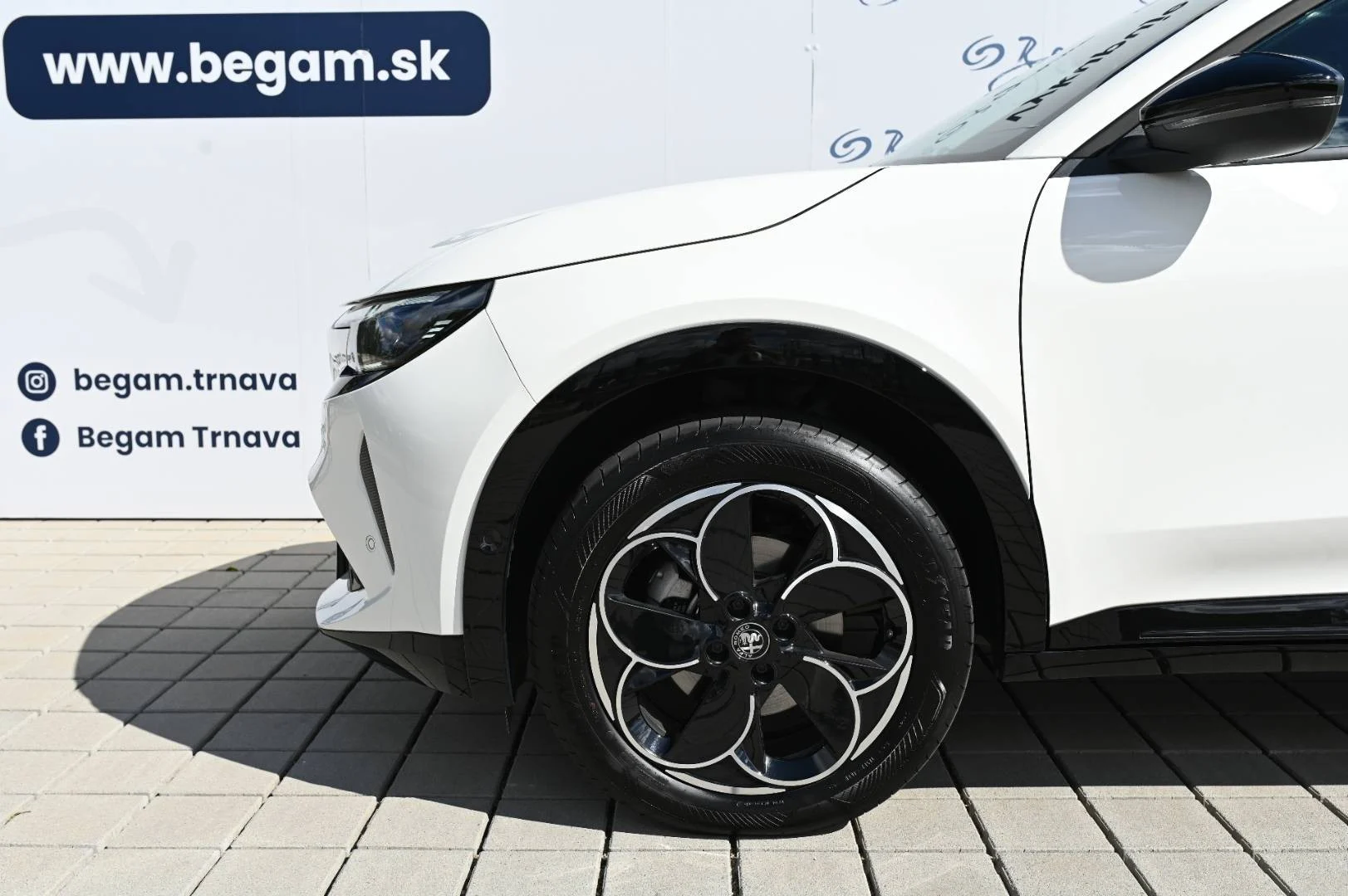 Alfa Romeo Junior Q4 1.2T Hybrid 145k 6AT | Begam Trnava