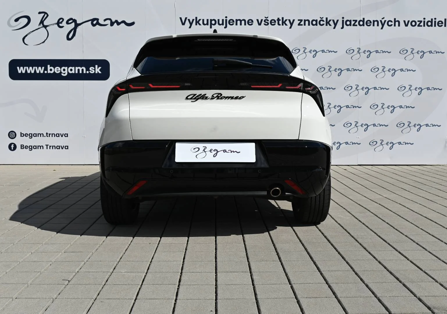 Alfa Romeo Junior Q4 1.2T Hybrid 145k 6AT | Begam Trnava