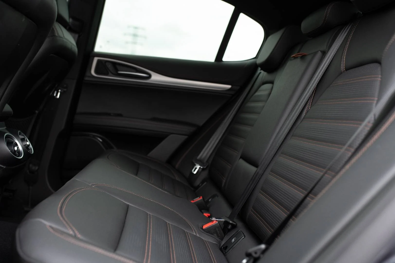 Alfa Romeo Stelvio 2.0 Turbo INTENSA Q4 A/T | Begam Trnava