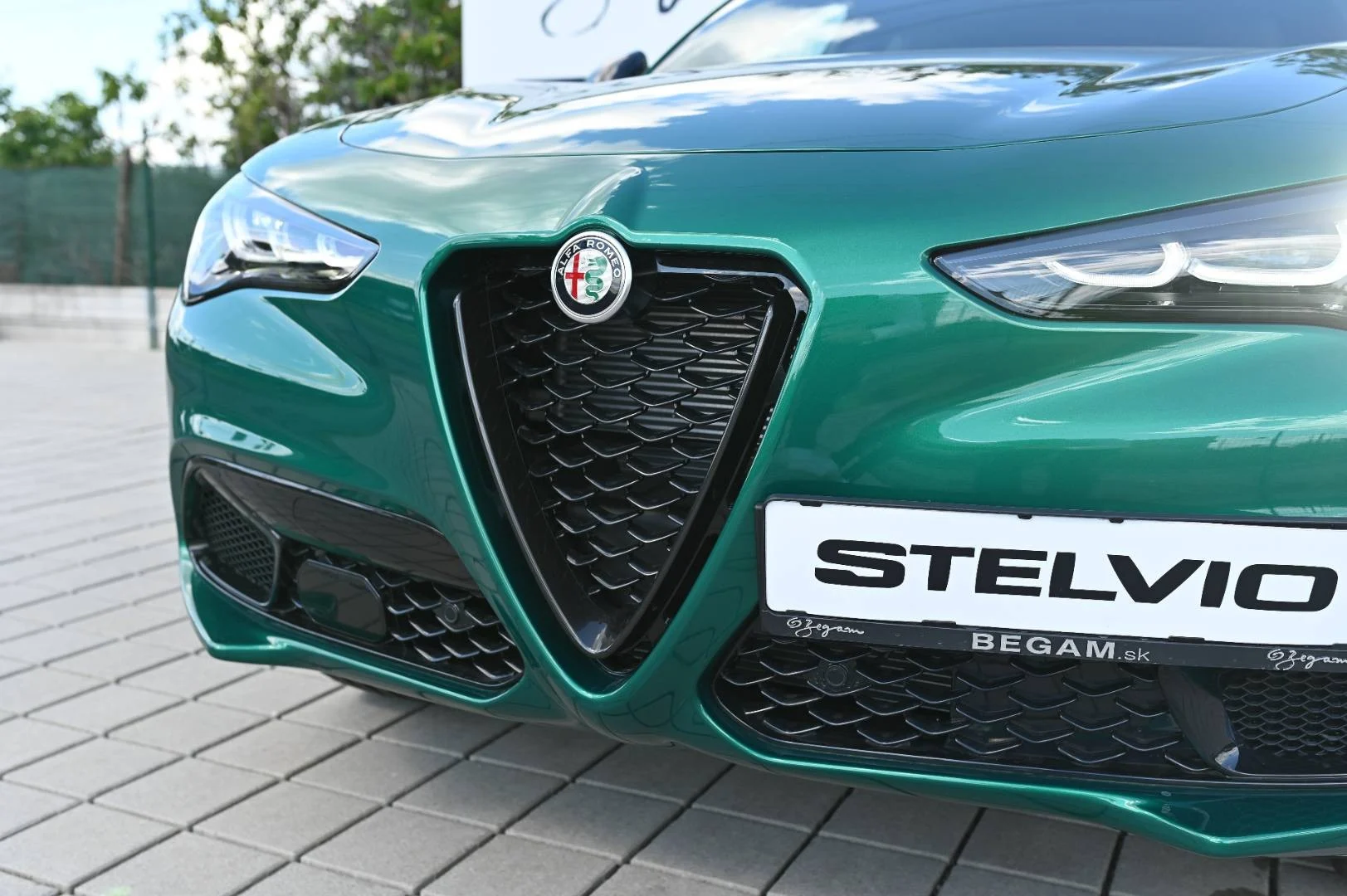 Alfa Romeo Stelvio 2.0 Turbo INTENSA Q4 A/T | Begam Trnava