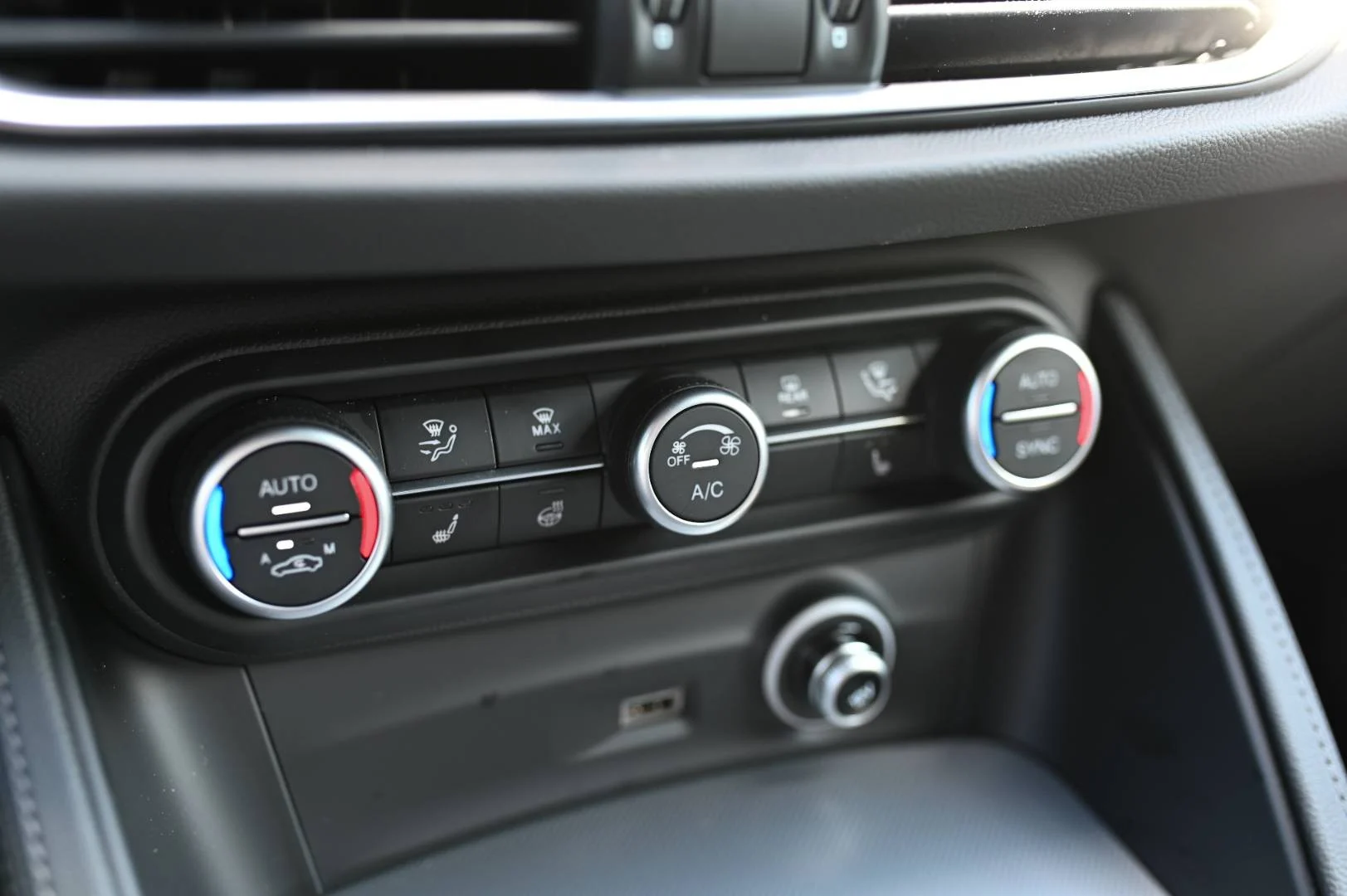 Alfa Romeo Stelvio 2.0 Turbo Veloce Q4 A/T | Begam Trnava