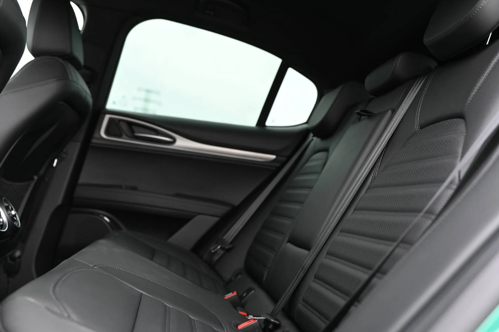 Alfa Romeo Stelvio 2.0 Turbo Veloce Q4 A/T | Begam Trnava