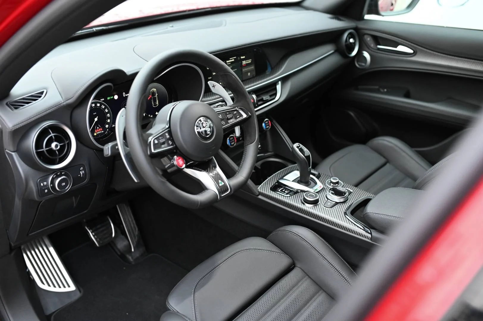 Alfa Romeo Stelvio Quadrifoglio 2.9 V6 Bi-Turbo AWD A/T | Begam Trnava