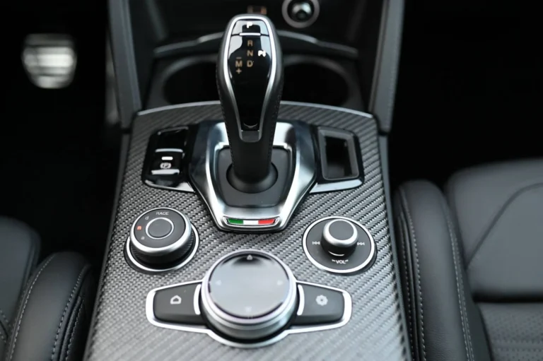 Alfa Romeo Stelvio Quadrifoglio 2.9 V6 Bi-Turbo AWD A/T | Begam Trnava