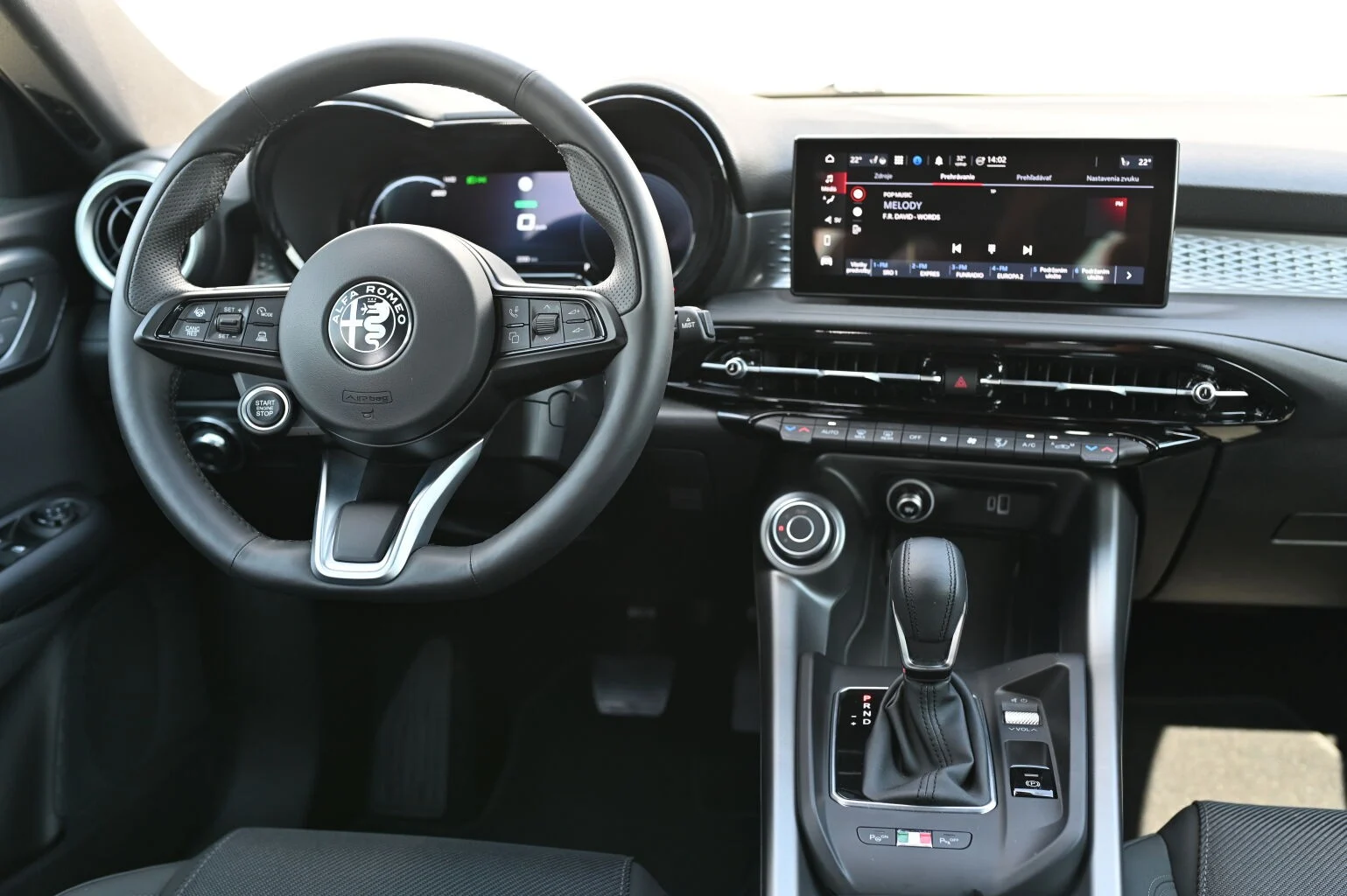 Alfa Romeo Tonale SPRINT 1.5 e-Hybrid 130k | Begam Trnava