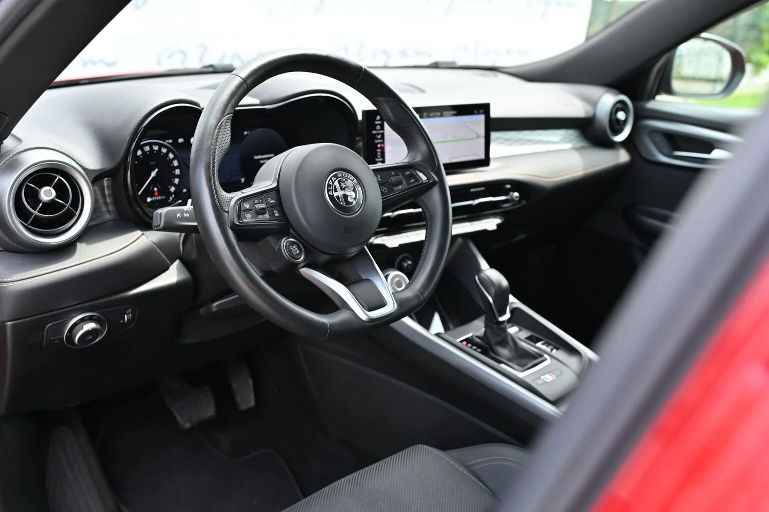 Alfa Romeo Tonale TI 1.5 e-Hybrid 160k | Begam Trnava