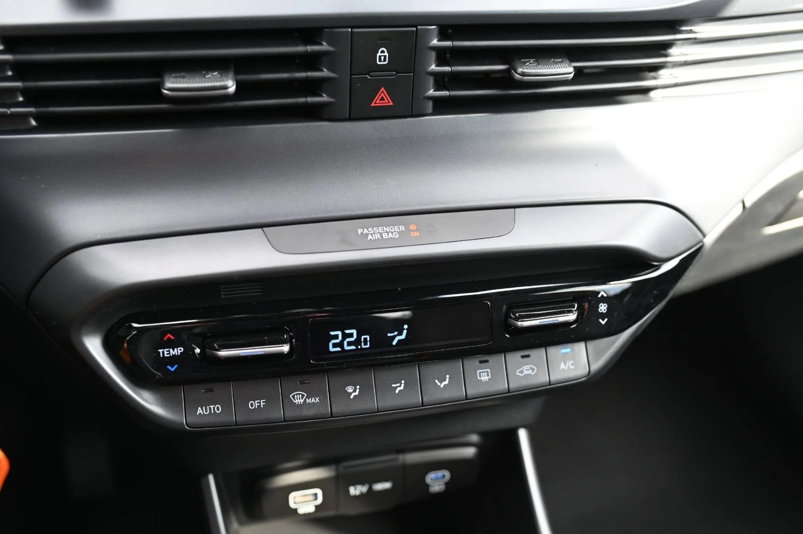 Hyundai i20 1.0 T-GDi Black Edition A/T | Begam Trnava