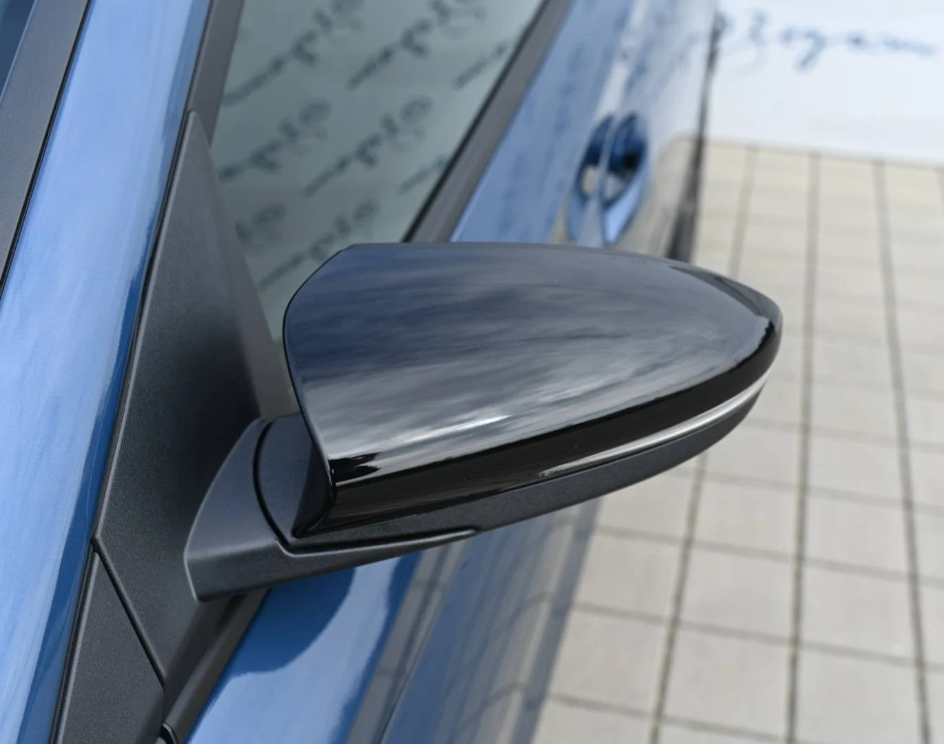 Hyundai i20 1.0 T-GDi Black Edition A/T | Begam Trnava