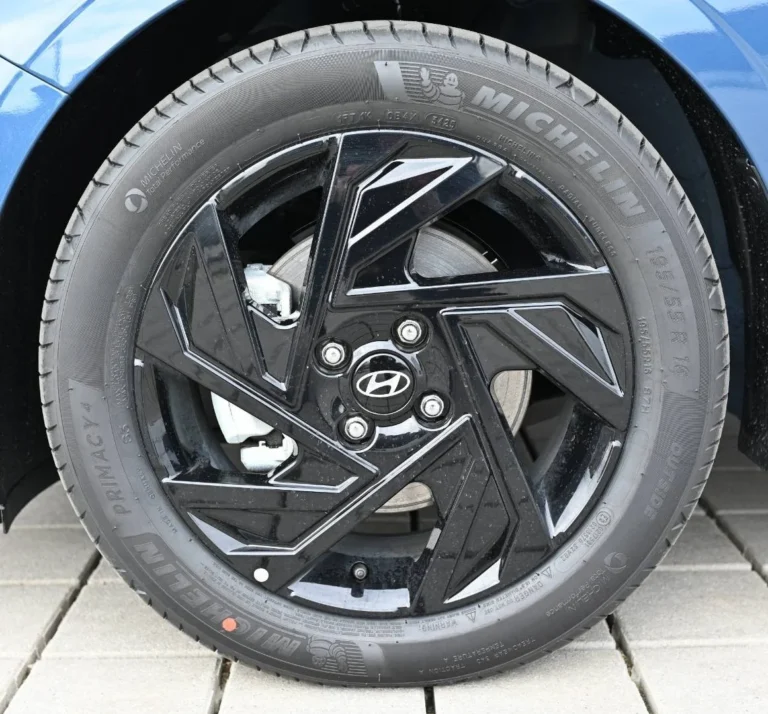 Hyundai i20 1.0 T-GDi Black Edition A/T | Begam Trnava