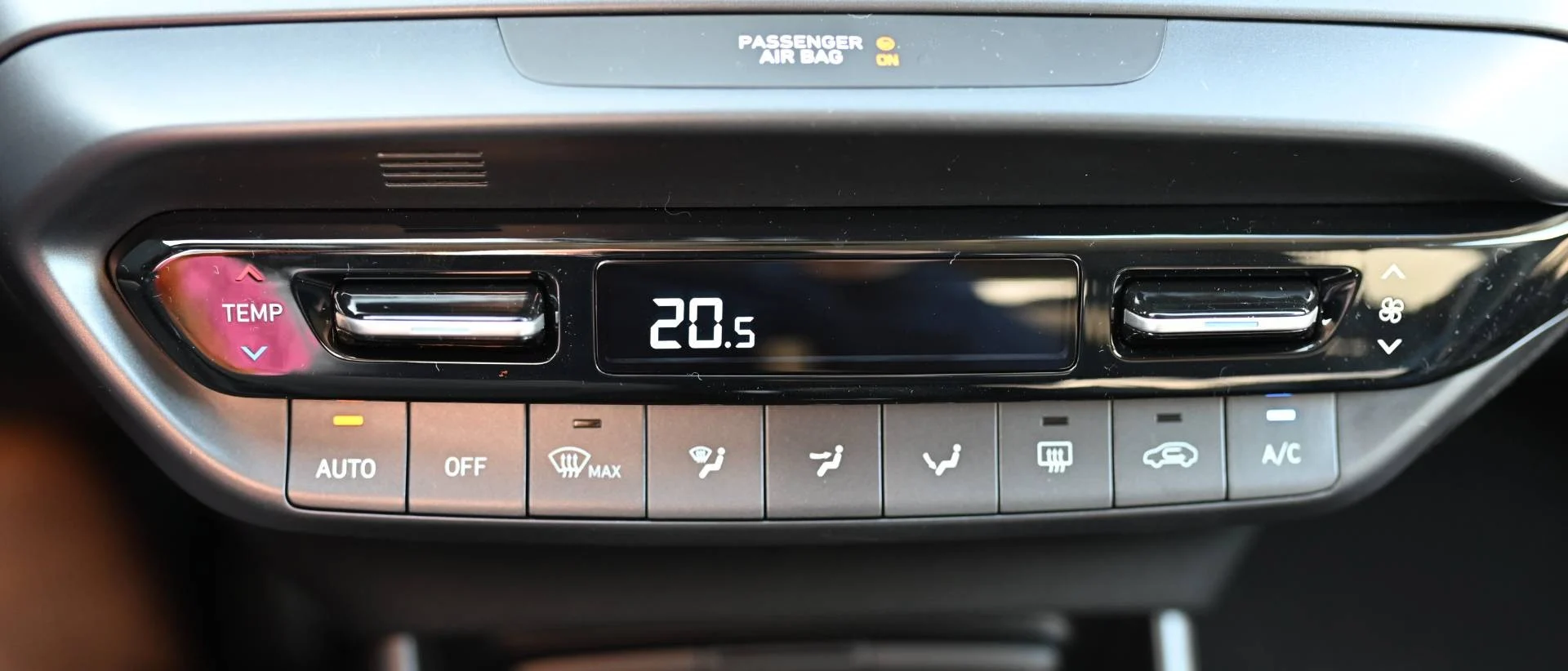 Hyundai i20 1.0 T-GDi Family A/T | Begam Trnava