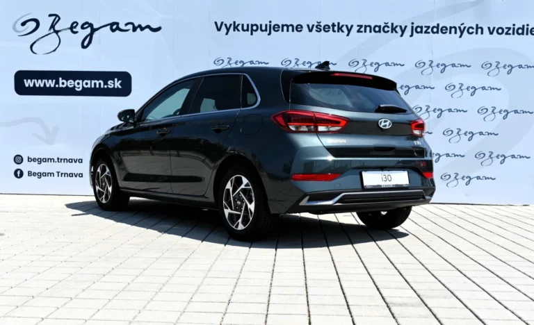 Hyundai i30 1.5 T-GDi mHEV Family DCT | Begam Trnava
