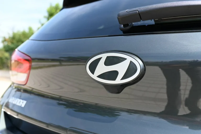 Hyundai i30 1.5 T-GDi mHEV Family DCT | Begam Trnava