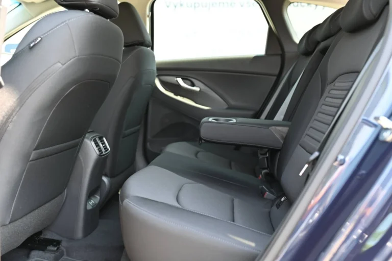 Hyundai i30 CW 1.5T-GDi MHEV, 7DCT, FAMILY, MY25, 103kW | Begam Trnava