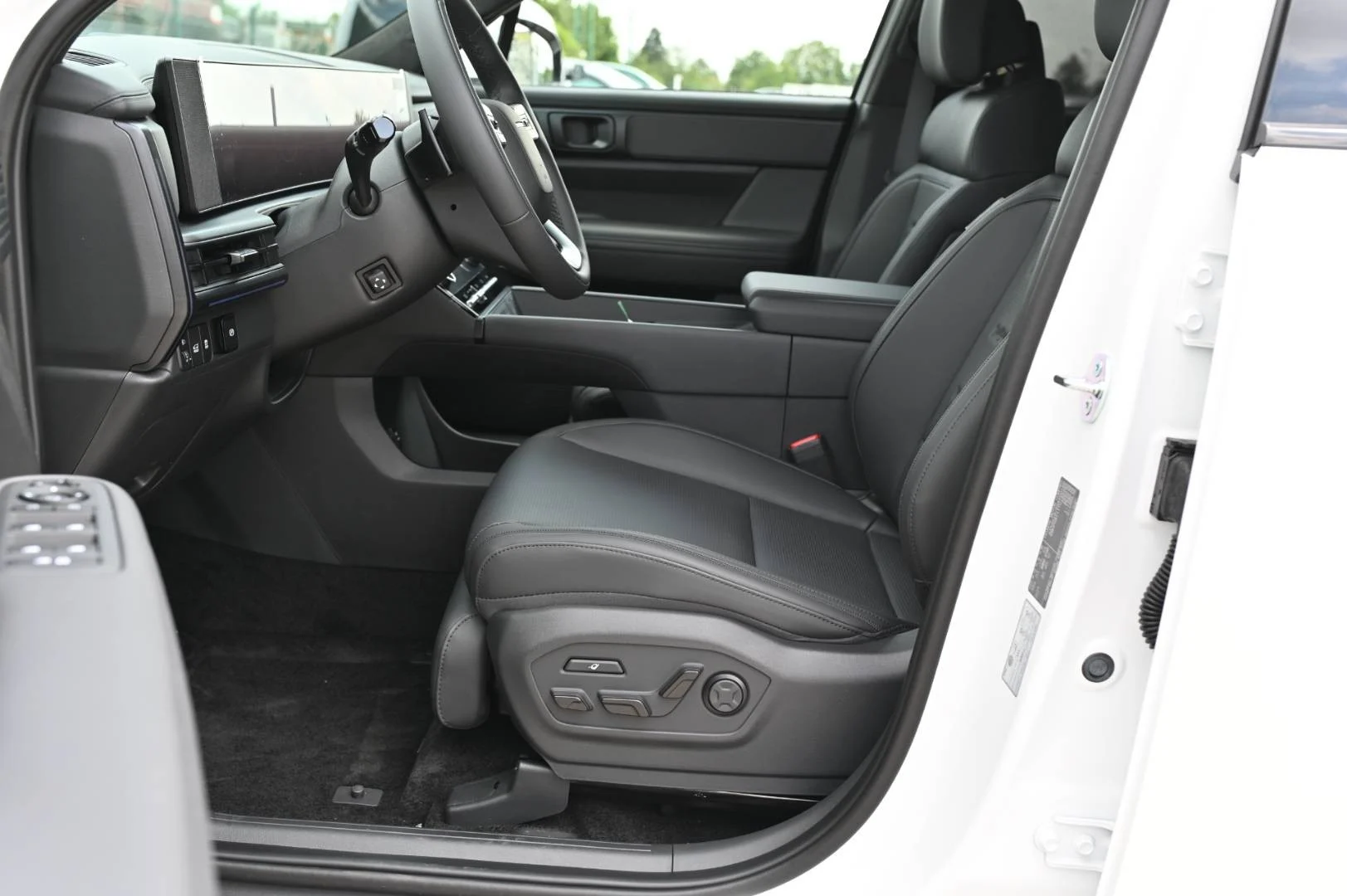 Hyundai Santa Fe CALLIGRAPHY 5S 4X4 1,6T-GDi HEV MY2026 | Begam Trnava