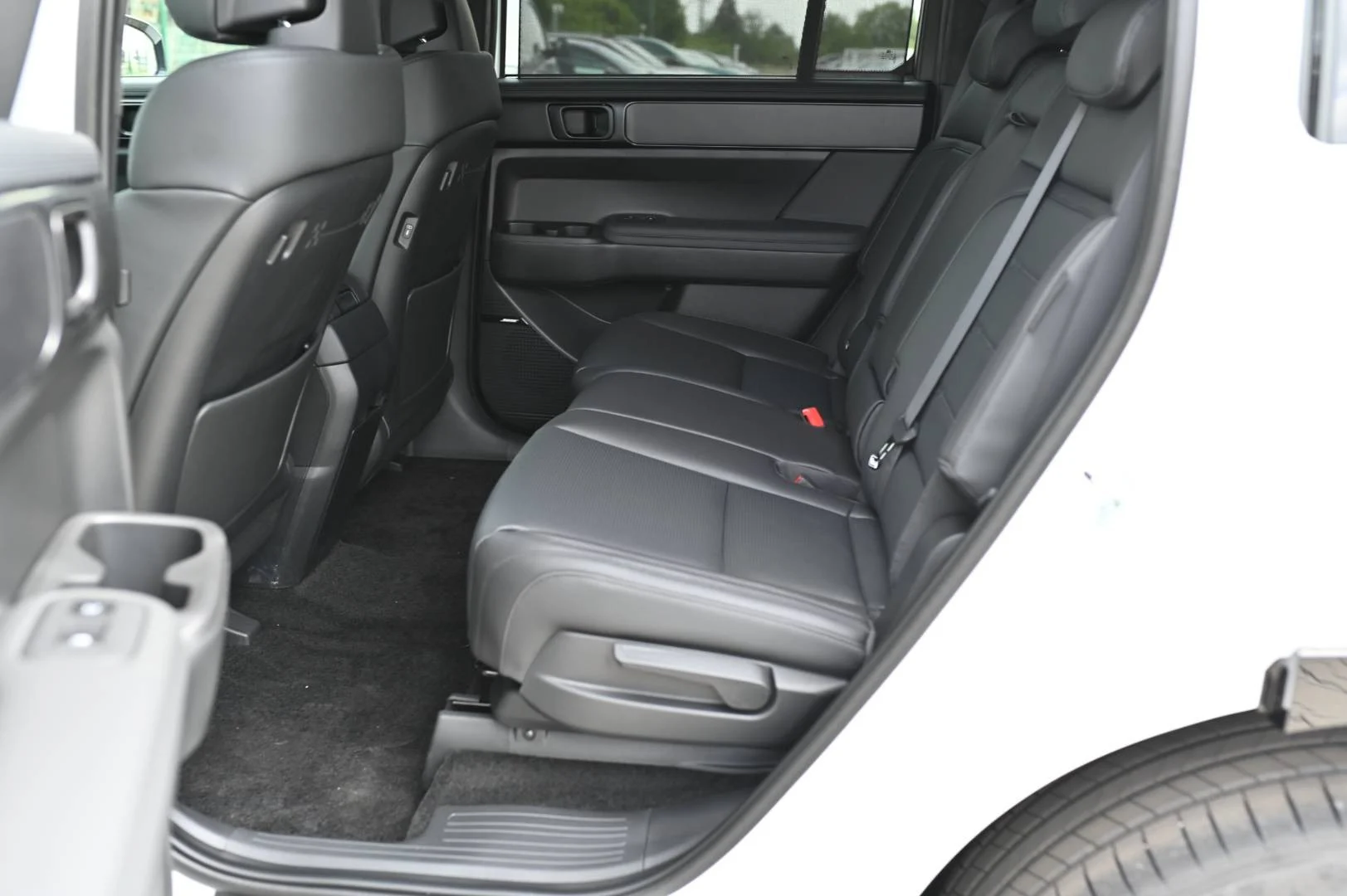 Hyundai Santa Fe CALLIGRAPHY 5S 4X4 1,6T-GDi HEV MY2026 | Begam Trnava