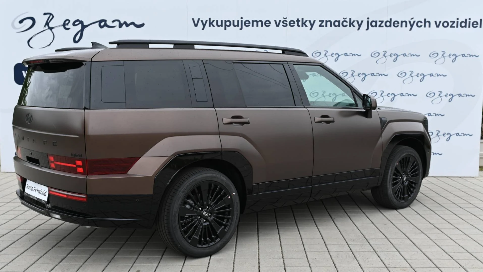 Hyundai Santa Fe CALLIGRAPHY 5S 4X4 1,6T-GDi HEV MY2026 | Begam Trnava