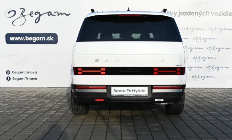 Hyundai Santa Fe PREMIUM 5S 4X4 1,6T-GDi HEV MY2025 | Begam Trnava