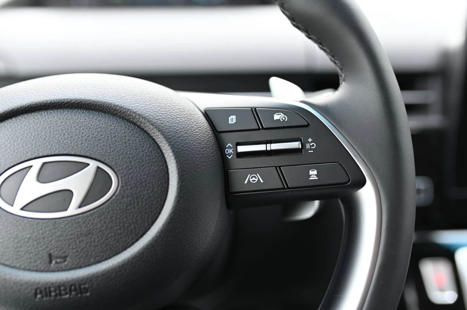 Hyundai Staria 1,6T-GDi HEV Premium 9S 4x2 6AT | Begam Trnava