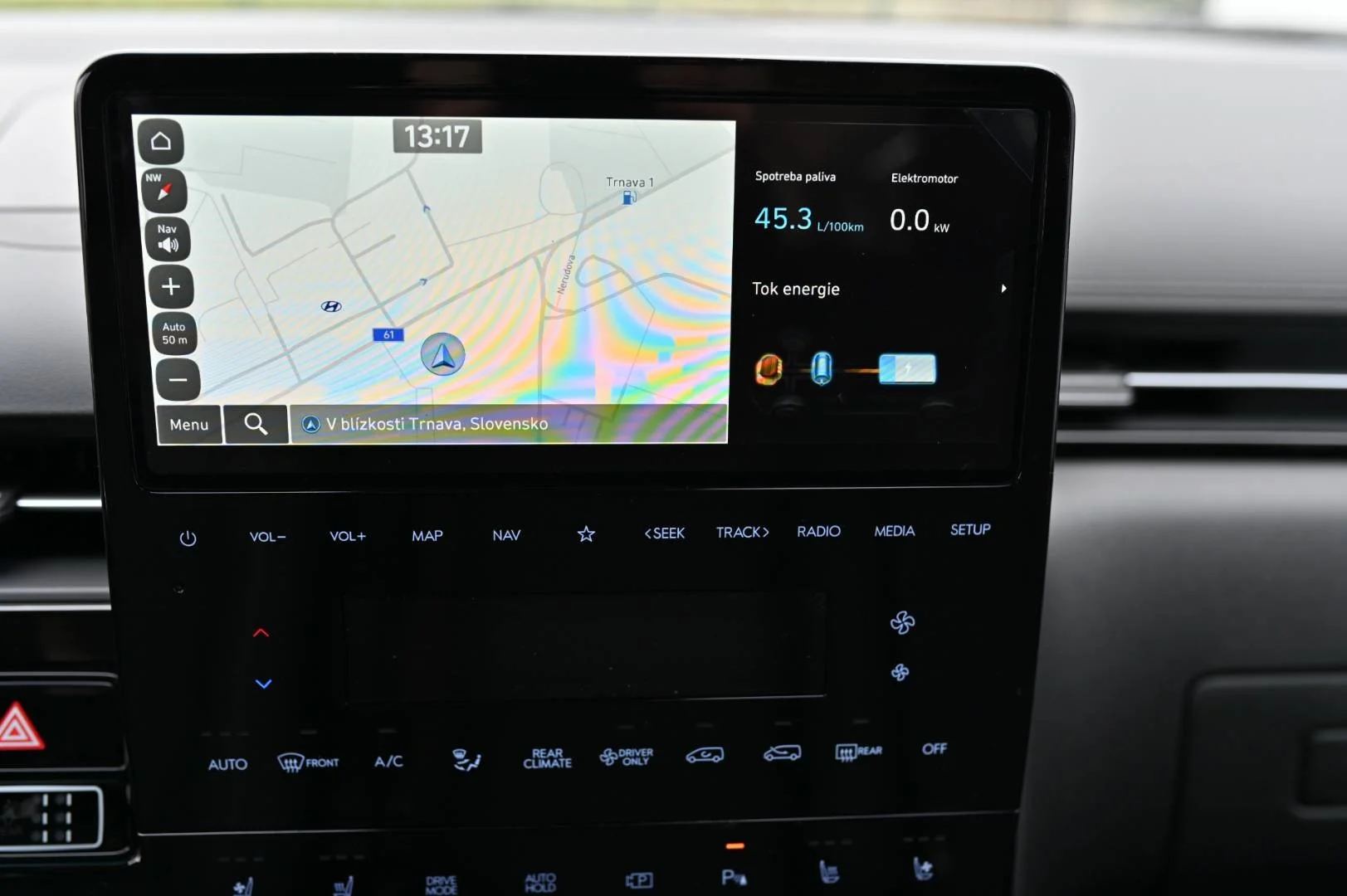 Hyundai Staria 1,6T-GDi HEV Premium 9S 4x2 6AT | Begam Trnava